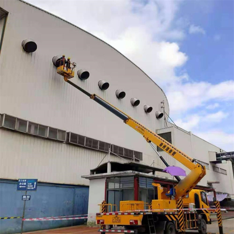 大岭山镇高空作业车出租服务：专业广告牌安装解决方案